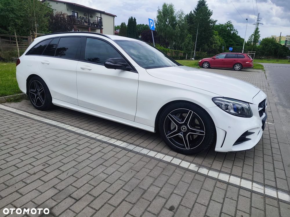 Mercedes-Benz Klasa C 300 d 9G-TRONIC AMG Line - 3