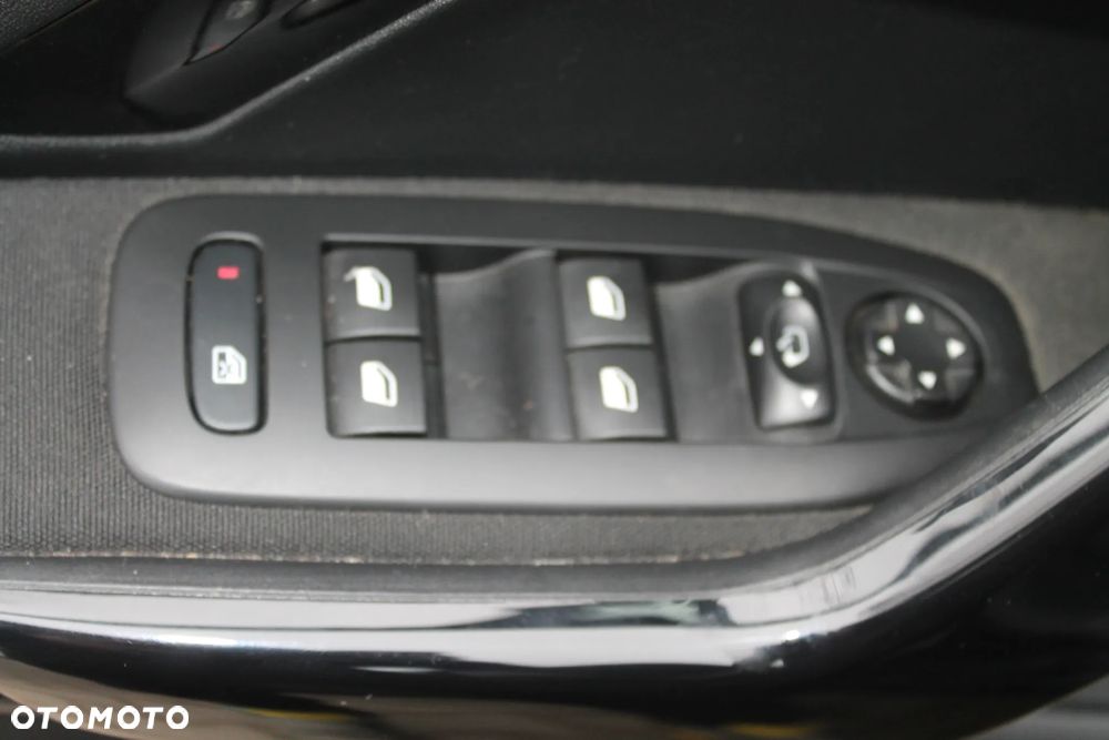 Peugeot 208 Blue-HDi 100 Stop&Start Style - 11