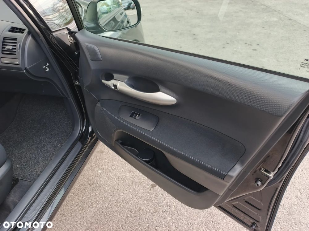 Toyota Auris 1.6 Life+ - 21