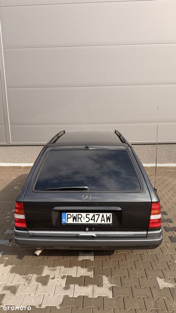 Mercedes-Benz W124 (1984-1993) - 17