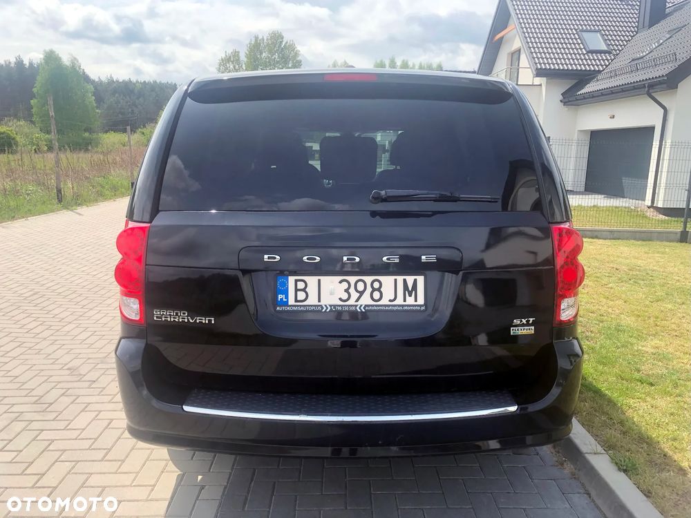 Dodge Grand Caravan - 8