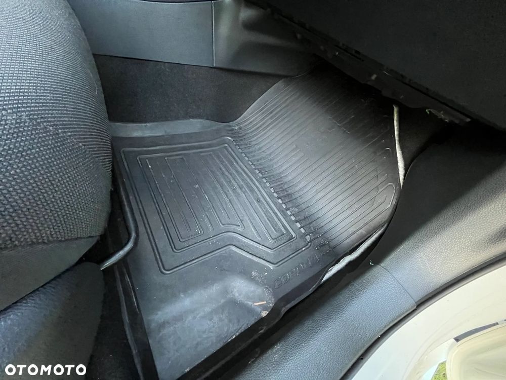 Toyota Corolla 1.8 Hybrid Comfort - 23