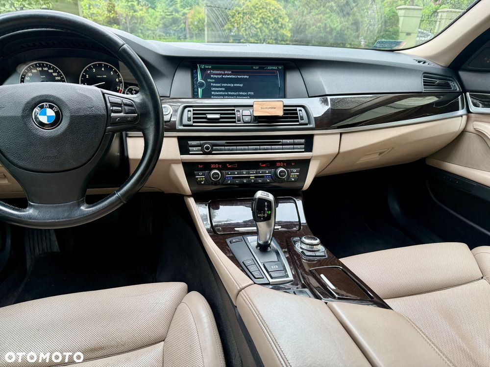 BMW Seria 5 535i xDrive Luxury Line - 25