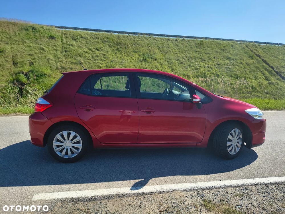 Toyota Auris 1.33 VVT-i - 7