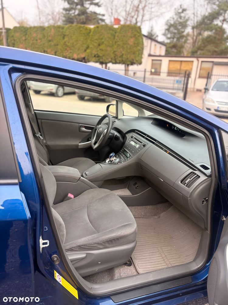 Toyota Prius 1.5 VVT-i Prestige - 24