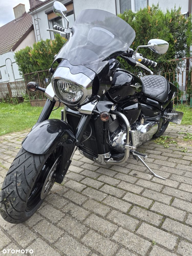 Suzuki Intruder - 14