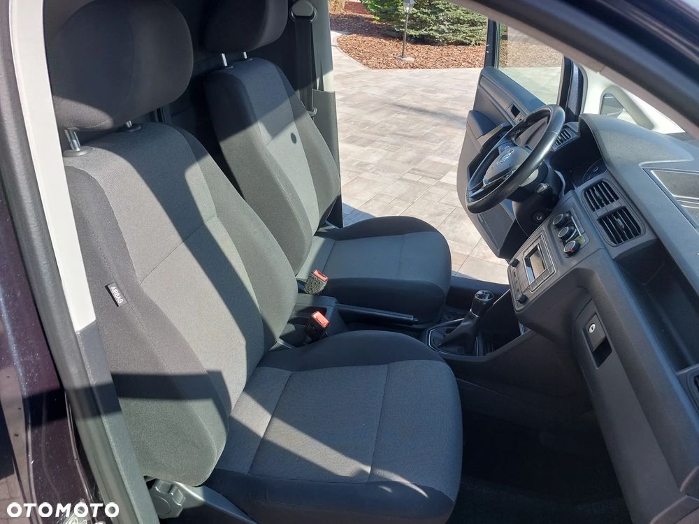 Volkswagen Caddy 2.0 TDI Comfortline - 23