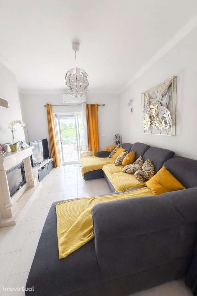 Luxuosa Moradia T2+1 - Excelente Localização - Grande imagem: 5/17