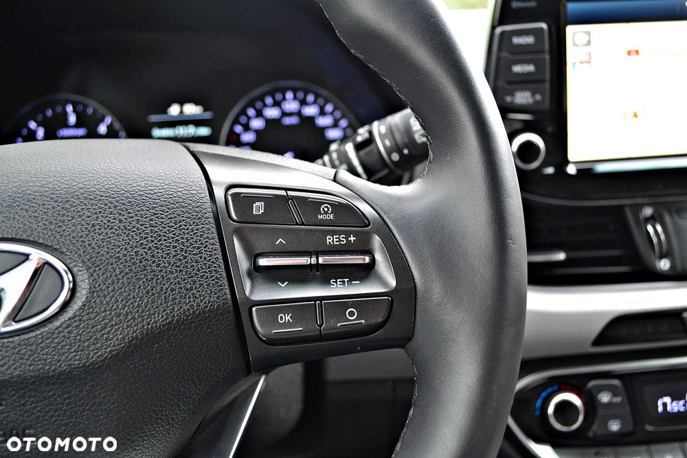 Hyundai i30 blue 1.6 CRDi Premium - 36