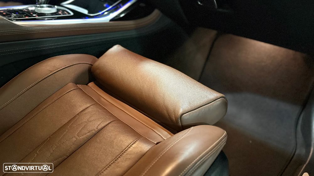 BMW X7 30 d xDrive Pack M - 18