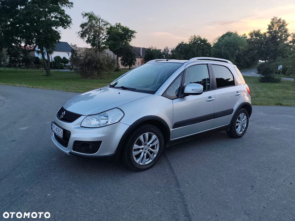 Suzuki SX4 1.6 Topline Edition 4WD - 1
