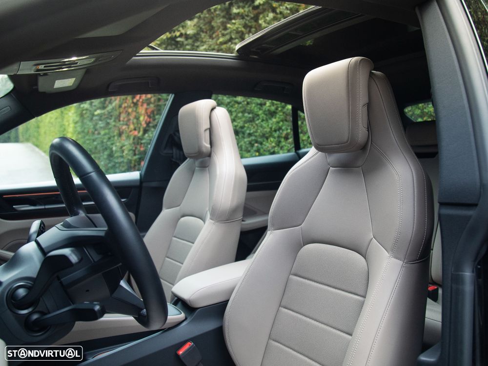 Porsche Macan Electric 4 - 14