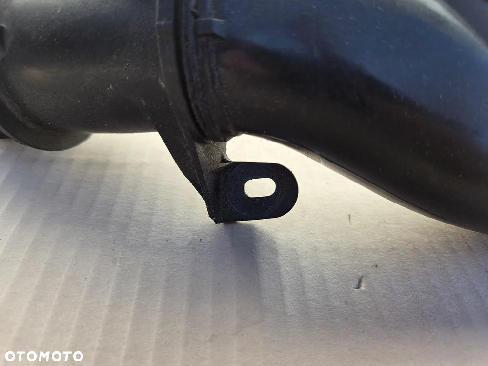 Rura przewód powietrza 1.6 THP Peugeot 308 T9   9801902880 - 2