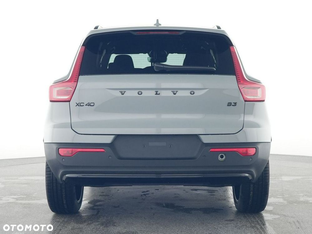 Volvo XC 40 B3 B DKG Plus Black Edition - 3