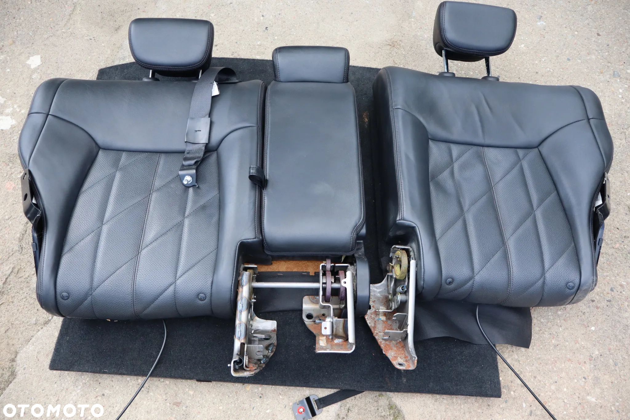 FOTEL FOTELE KANAPA TAPICERKI DRZWI ZAGŁÓWEK TV AUDIOMEDIA SKÓRA INFINITY FX II LIFT QX70S 2012 - 14