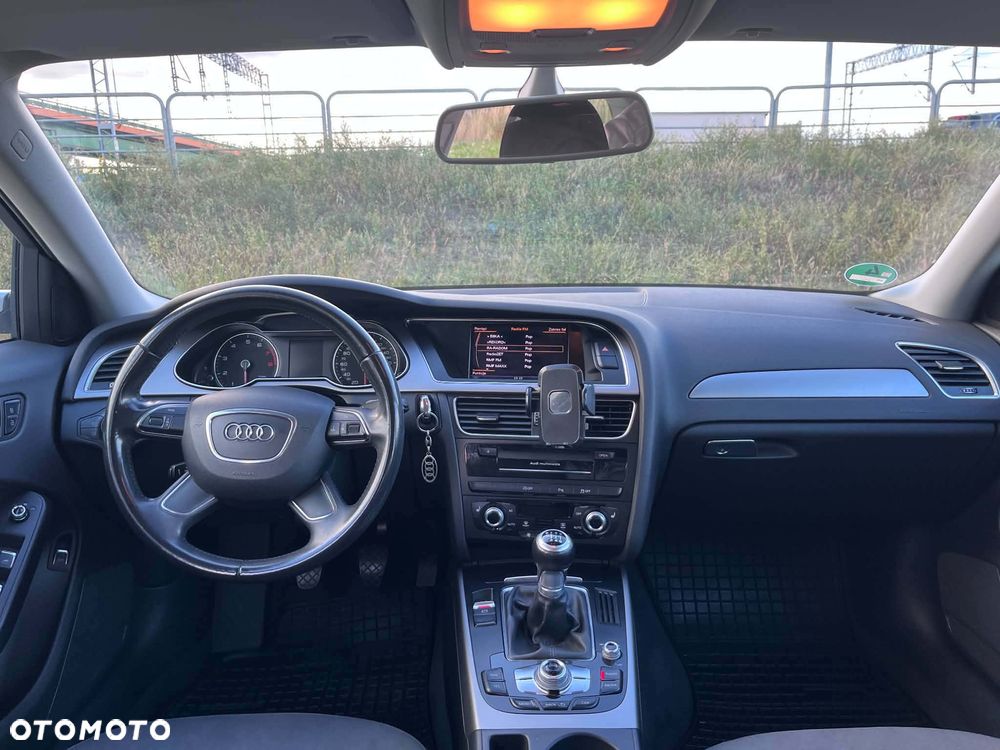 Audi A4 Avant - 25