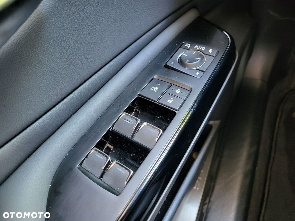 Lexus ES - 32