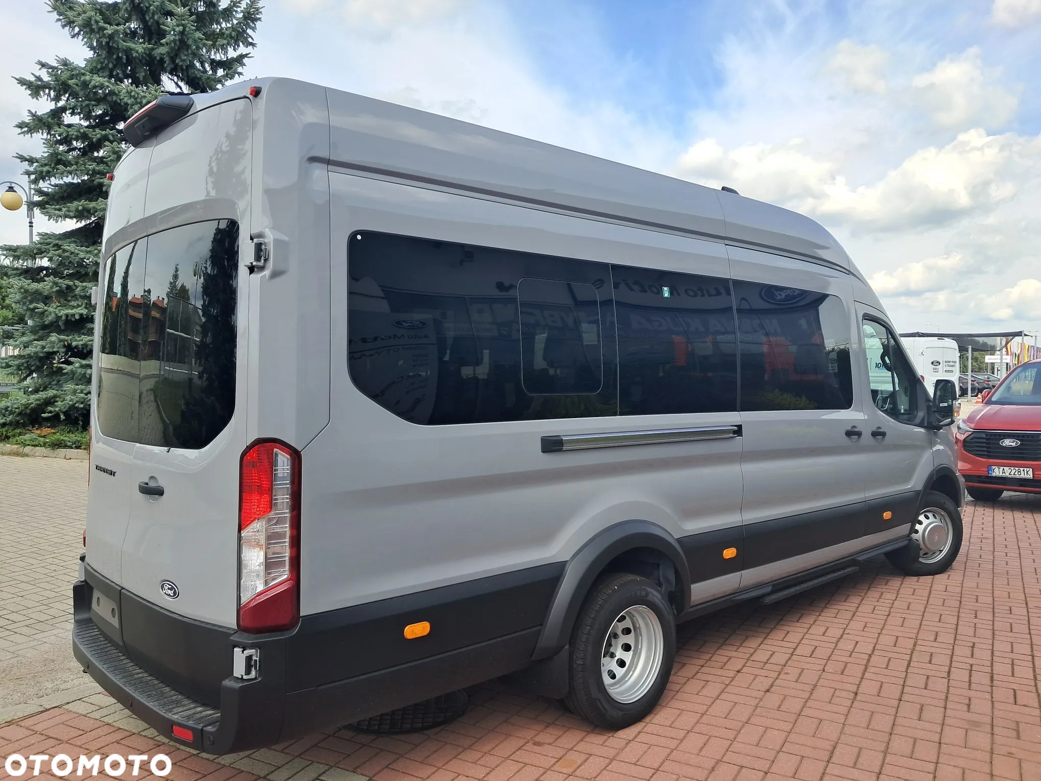 Ford Transit Autobus 18 osobowy - 10