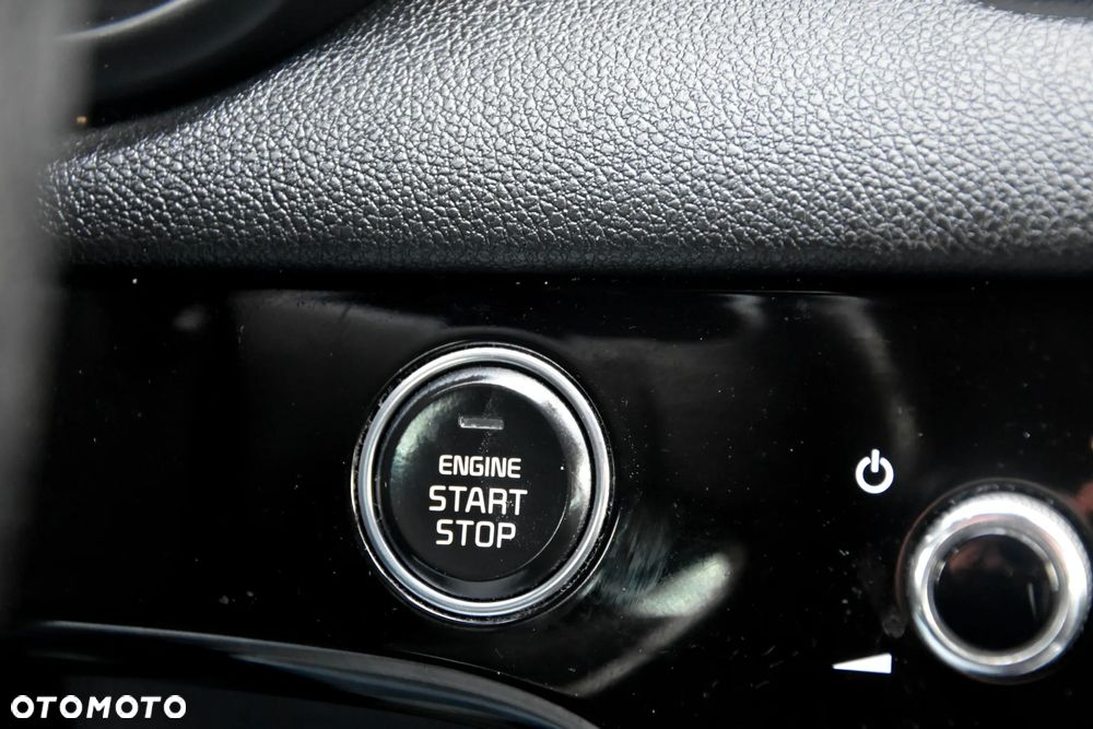 Kia Sportage 2,0 CRDI AWD GT Line - 33