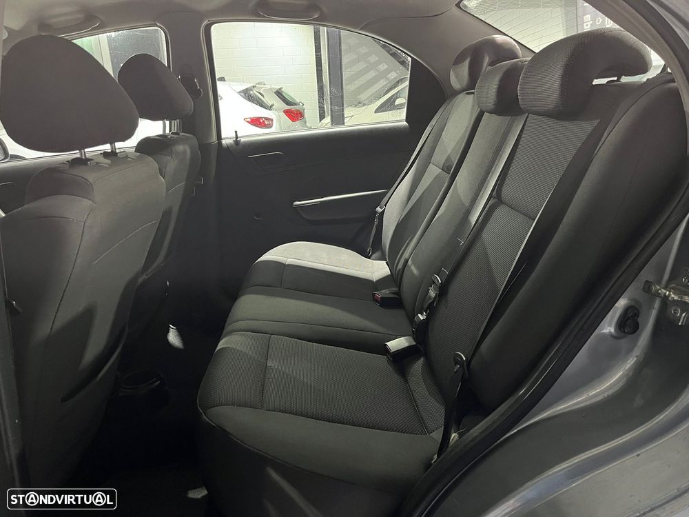 Chevrolet Aveo 1.2 LS Bi-Fuel - 12