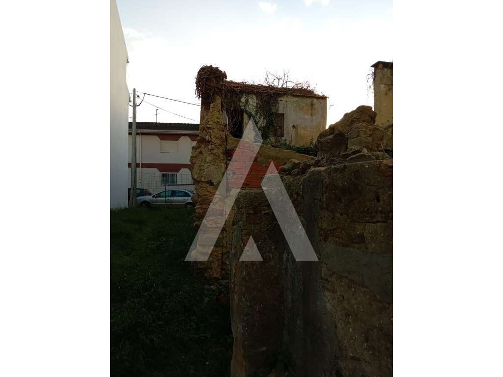 Moradia para Reconstrução em Esgueira! - Grande imagem: 2/5