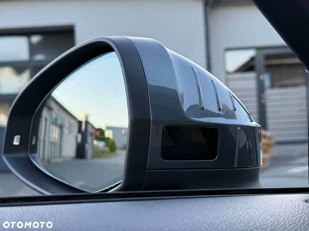 Audi A4 Avant 40 TFSI S tronic - 17