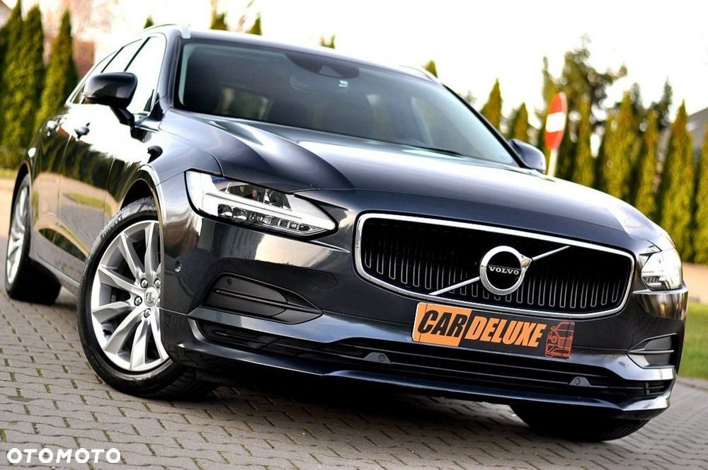 Volvo V90 D3 Momentum Pro - 1