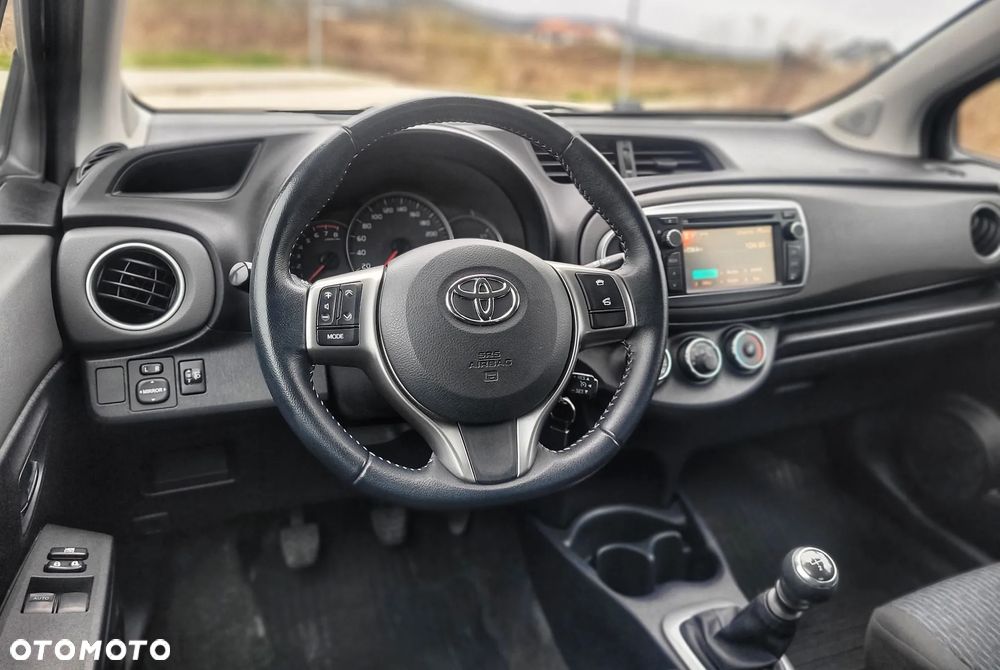 Toyota Yaris 1.33 Premium - 8