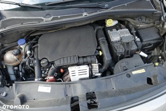 Peugeot 2008 - 10