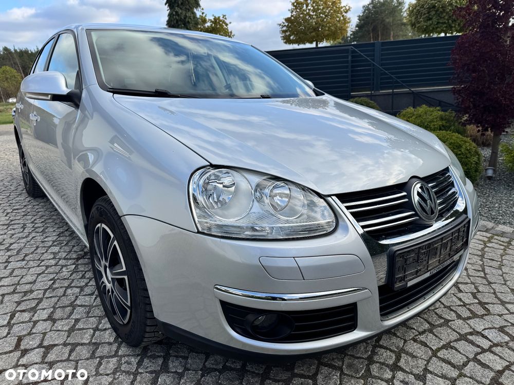 Volkswagen Jetta - 9