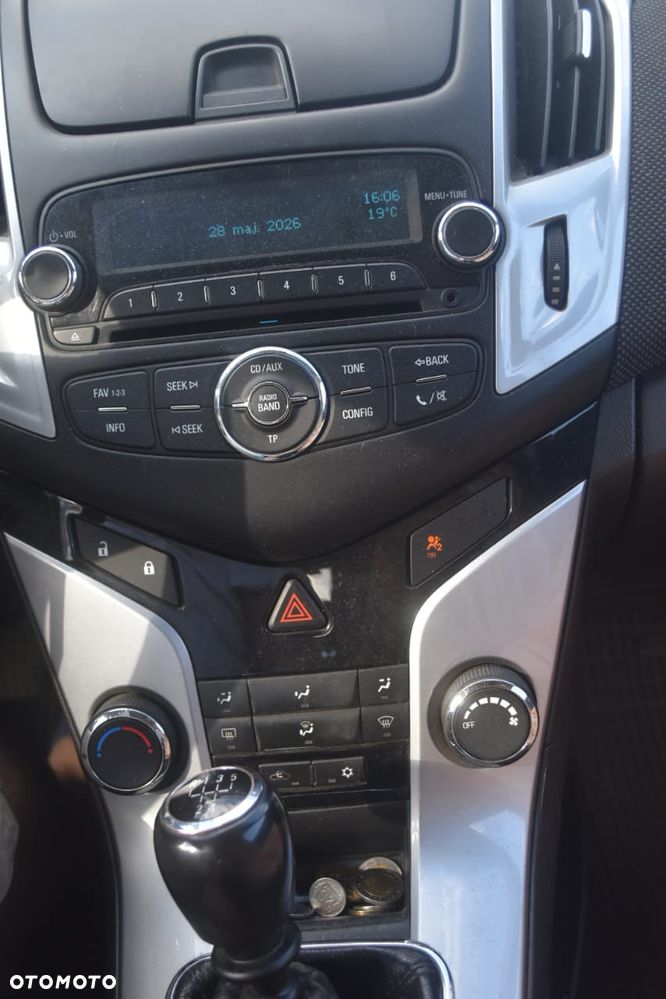 Chevrolet Cruze 1.8 LT - 9