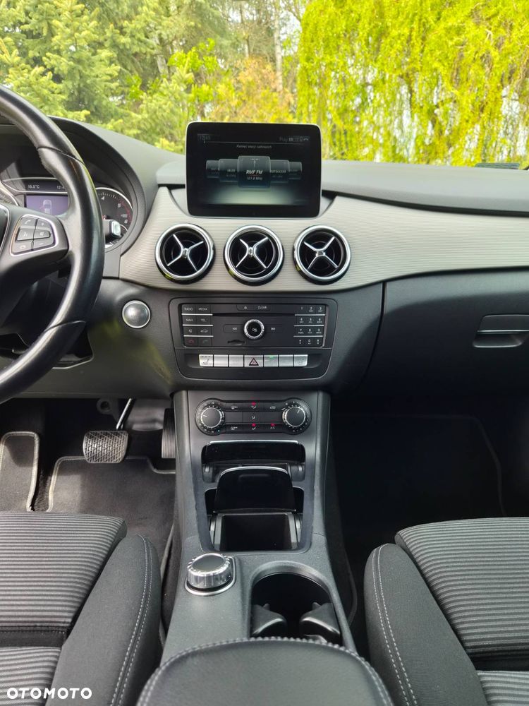 Mercedes-Benz Klasa B 180 (CDI) d 7G-DCT AMG Line - 2