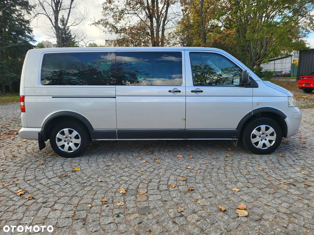 Volkswagen Caravelle - 6