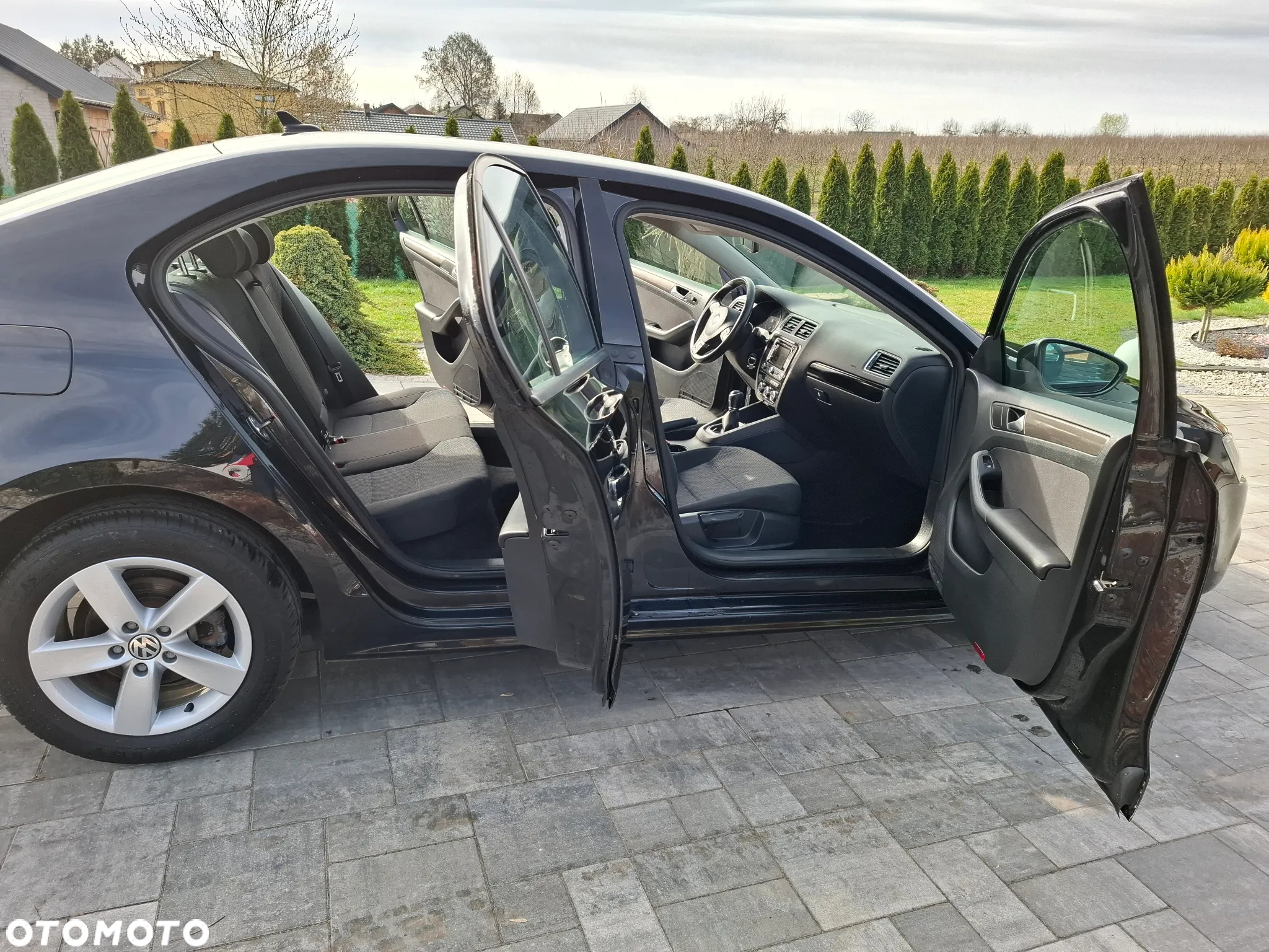 Volkswagen Jetta 1.6 TDI Comfortline - 17