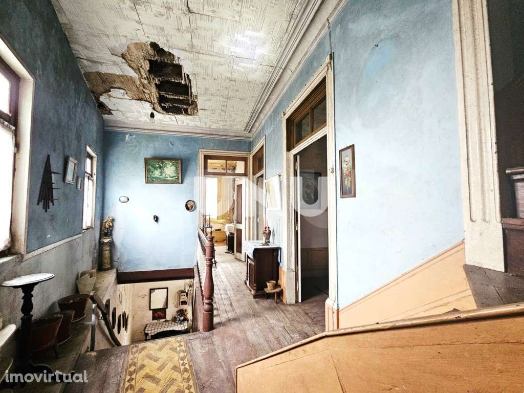 Moradia T5 - Pleno Centro Histórico de Viseu - Grande imagem: 2/33