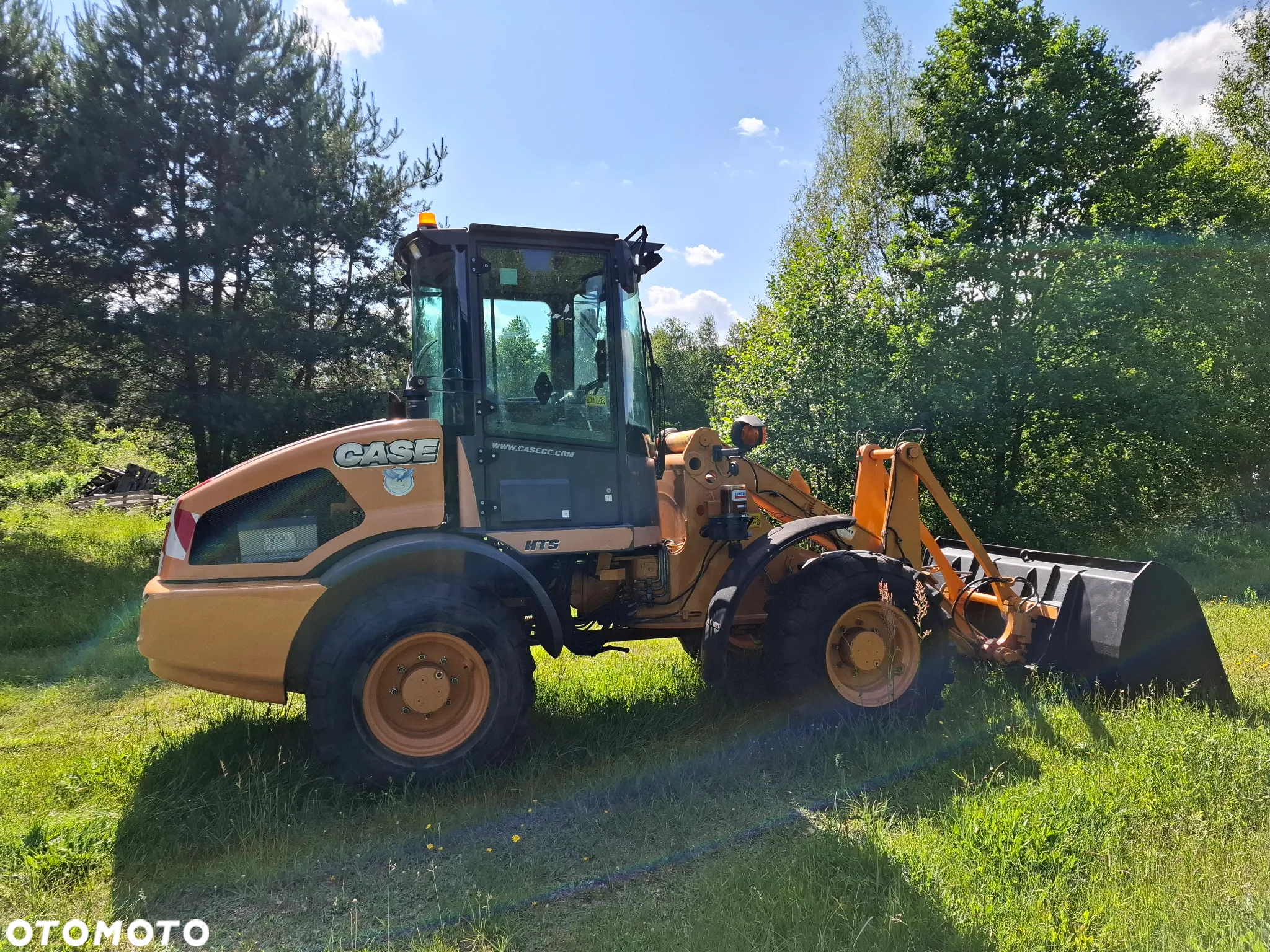JCB 409 - 11