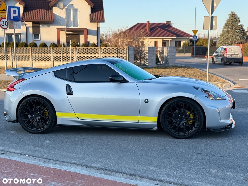 Nissan 370 Z - 3