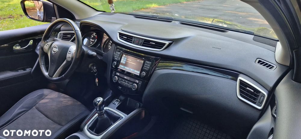 Nissan Qashqai 1.2 DIG-T Acenta EU6 - 14