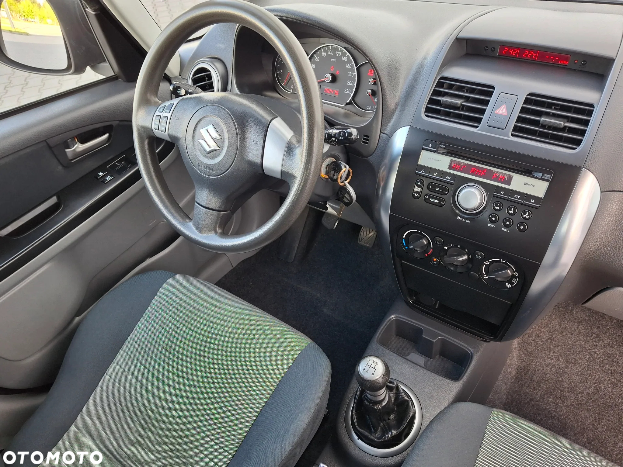 Suzuki SX4 1.6 DDiS Comfort - 24