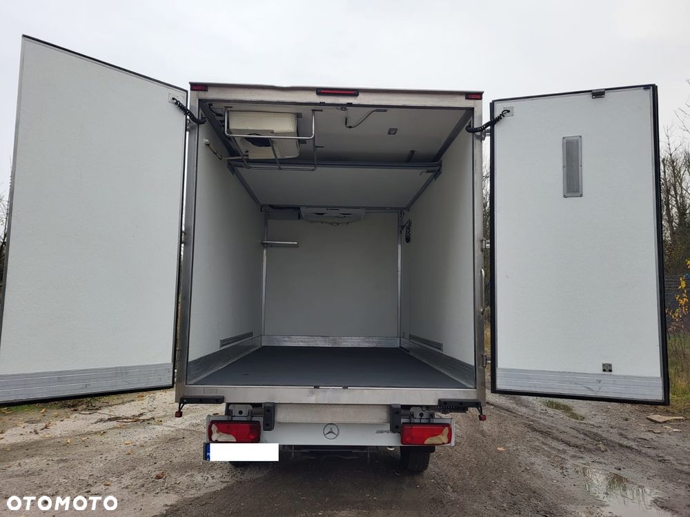 Iveco Daily 35S12 2017r SALON 147 tyś km Chłodnia Mroźnia Izoterma Agregat Winda KLIMA Zasilanie 230V - 6