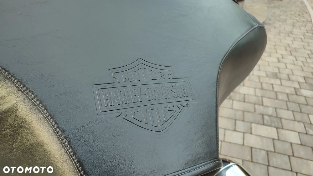 Harley-Davidson Touring Road King - 11