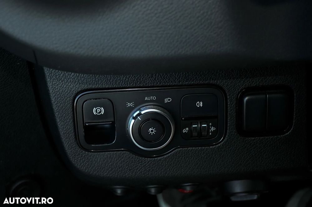 Mercedes-Benz Sprinter - 15