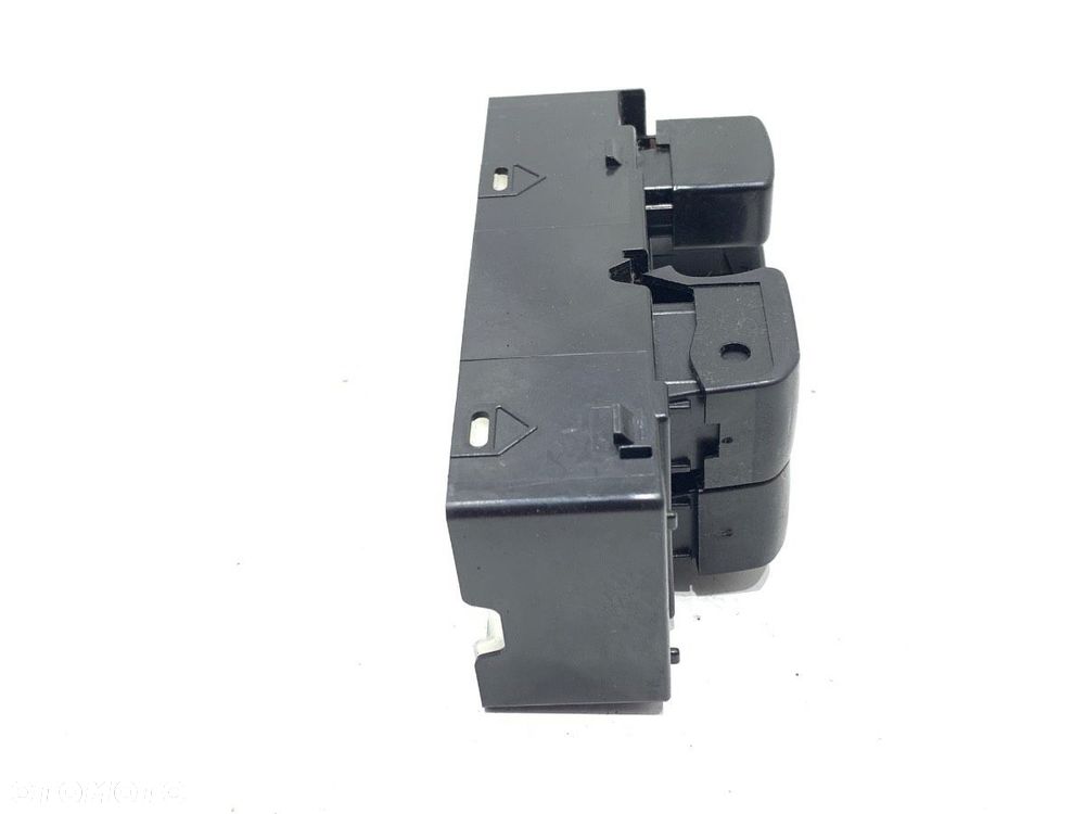 PRZEŁĄCZNIK SZYB - 89.00 PLN - NISSAN MICRA IV (K13K) 2010 - 2022 1.2 59 kW [80 KM] benzyna 2010 - - 2