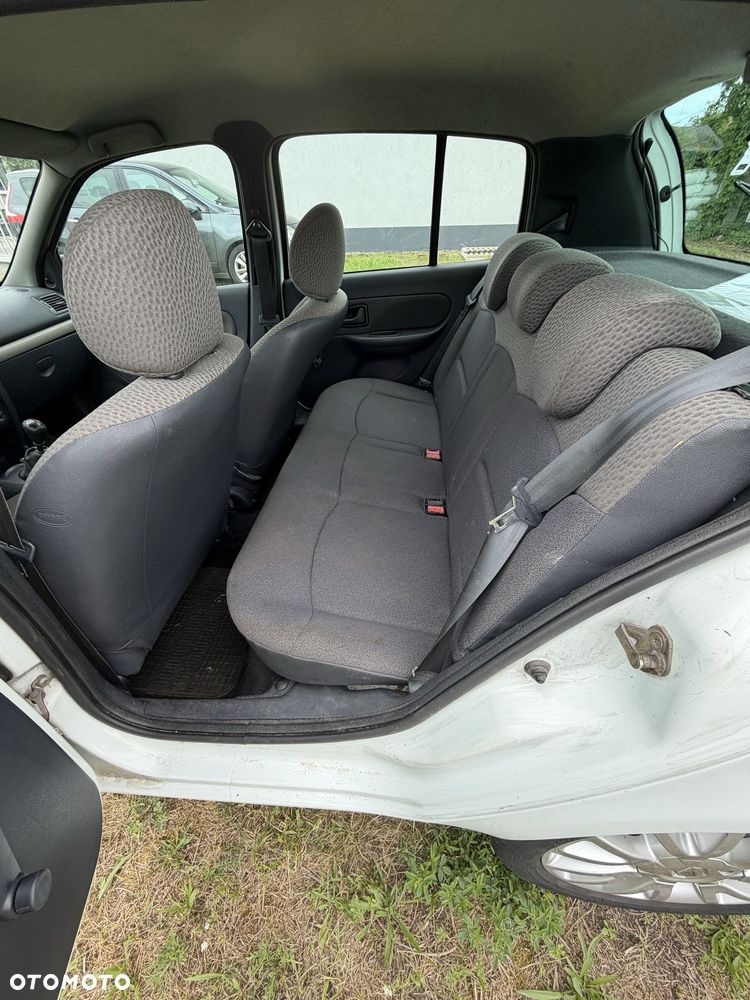 Renault Clio - 6