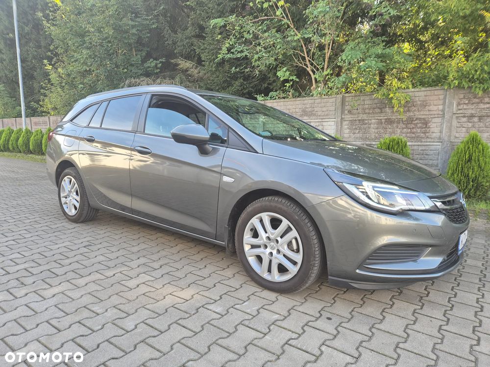 Opel Astra 1.6 CDTI Sport - 2