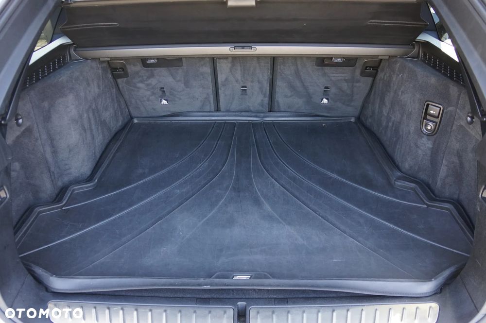 BMW Seria 5 520d xDrive Sport Line - 35