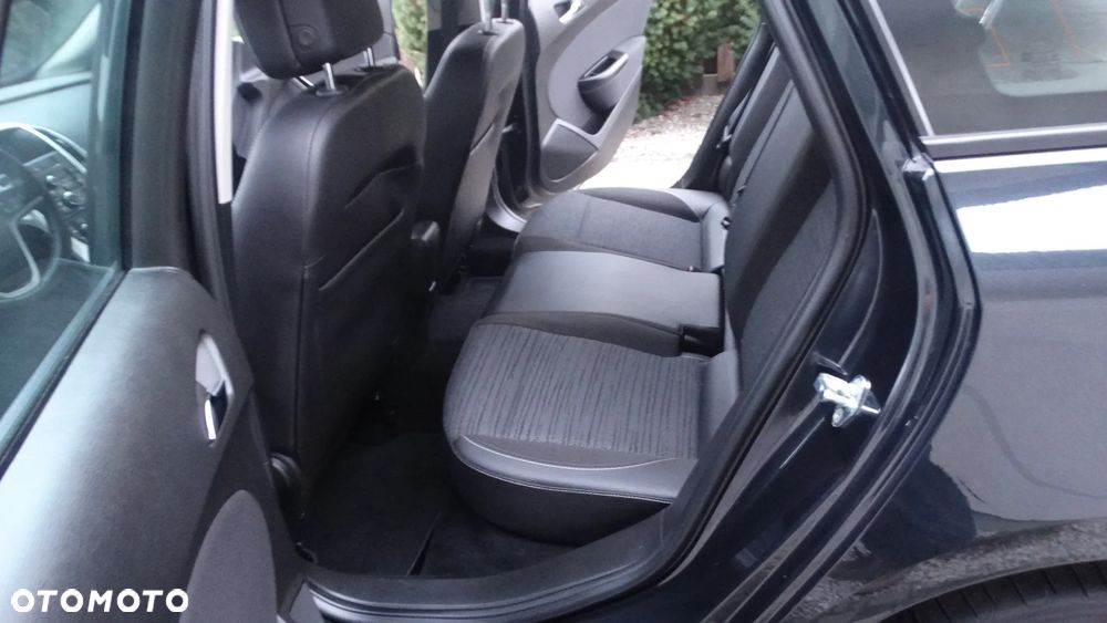 Opel Astra 1.4 Turbo Selection - 12