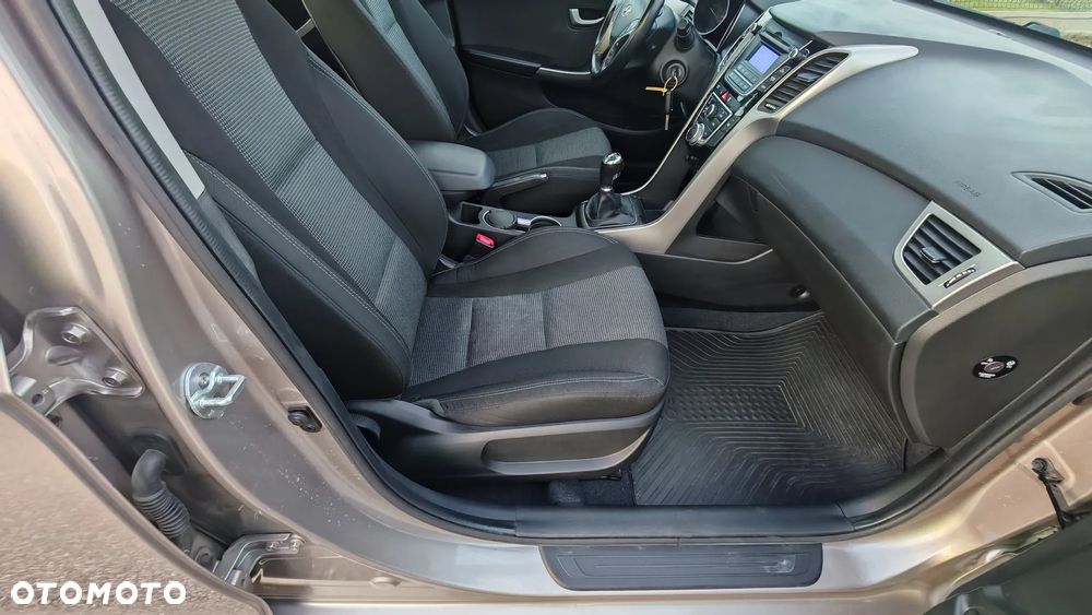 Hyundai i30 - 10