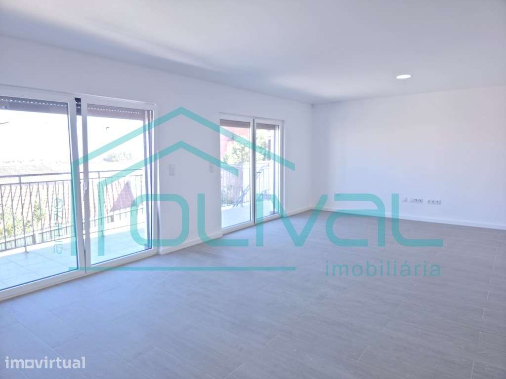 Alverca Moradia NOVA para arrendamento - Com vista Rio - Grande imagem: 2/41
