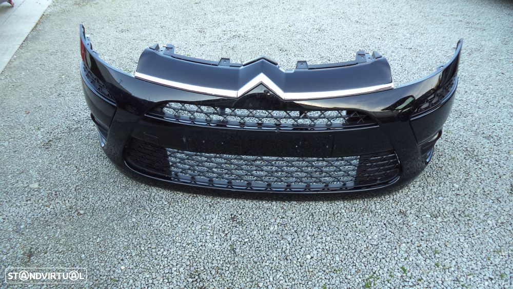Parachoques frente Citroen Picasso ano 2010 - 7